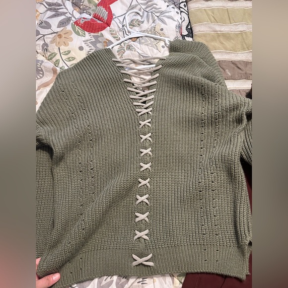 Sweater - Picture 2 of 3